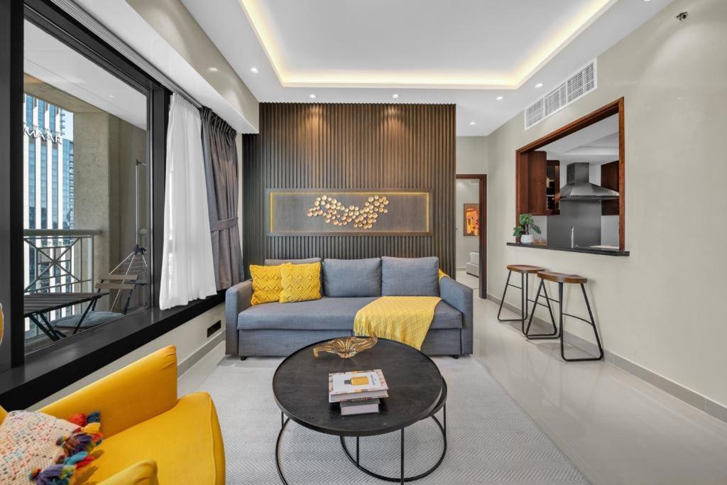 Апартаменти 29Blvd Burjview Дубай Екстер'єр фото