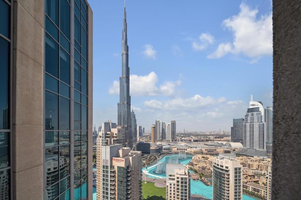 Апартаменти 29Blvd Burjview Дубай Екстер'єр фото