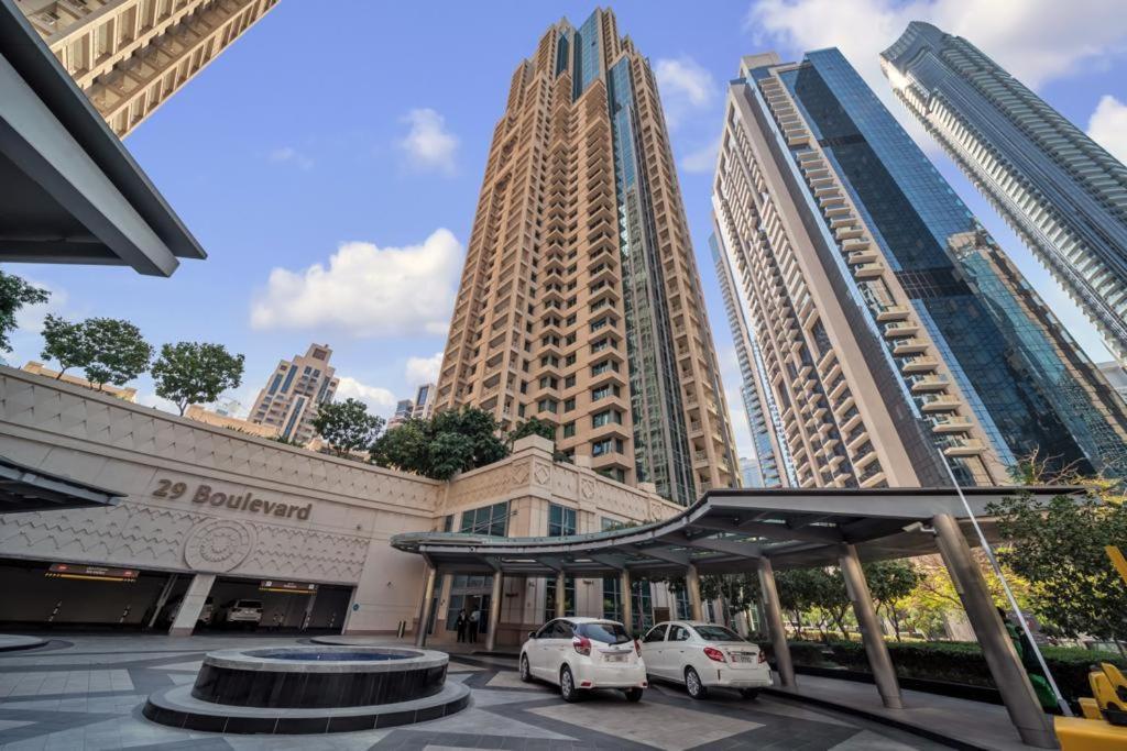 Апартаменти 29Blvd Burjview Дубай Екстер'єр фото